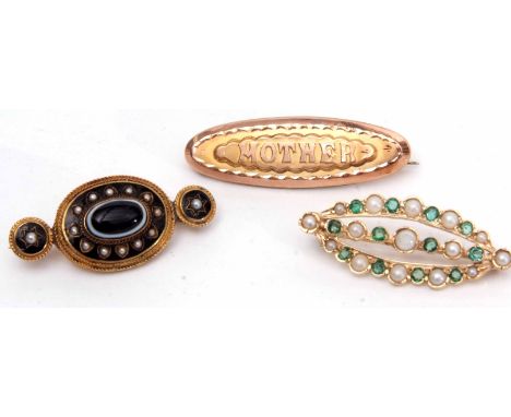 Mixed Lot: 9ct gold oval shaped open work brooch alternate set with small emeralds and graduated seed pearls, hallmarked Lond