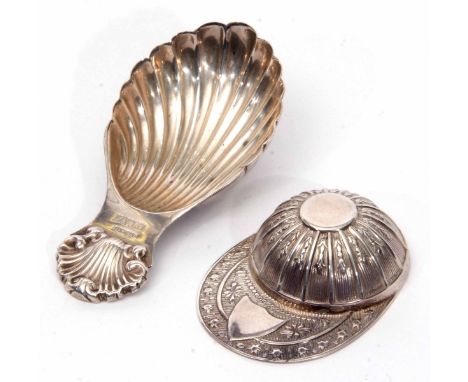 Mixed Lot: comprising Elizabeth II caddy spoon modelled in the form of a jockey's cap, Sheffield 1963, maker's mark FH, toget
