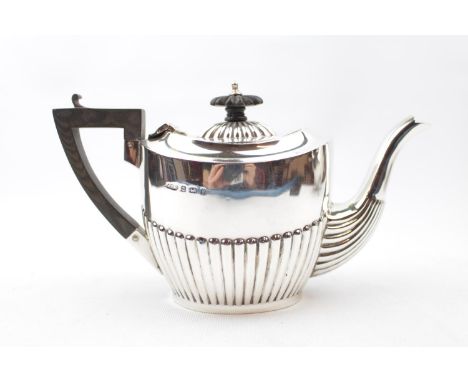 Half fluted Edwardian Silver teapot Birmingham 1904, Henry Williamson Ltd 260g total weight 