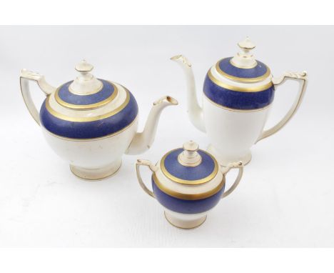 Extensive Coalport Athlone -Blue pattern dinner service comprising of tureen, Tea and coffee pot, dinner plates, soup bowls, 