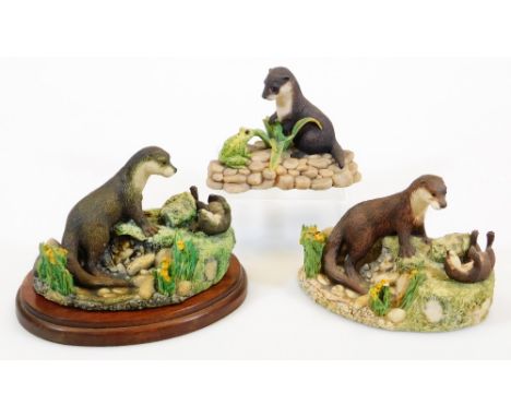 A Border Fine Arts Chiltern Collection Family Life group WW14, on wooden plinth base, 8cm high, a further otter and frog grou