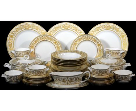 A Royal Worcester Hyde Park pattern part dinner service, to include a pair of lidded tureens, 25cm wide, dinner plates, side 