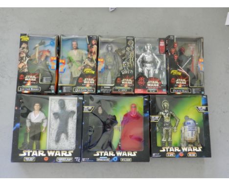 p unopened Star Wars Episode 1 figures by Kenner to include Jar Jar Binks, Qui Gon Jinn, C3PO and R2D2, Death Maul and others