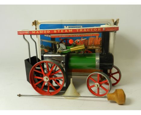 A boxed Mamod T E la Traction Engine in original box, complete with steering rod and funnel circa 1970s