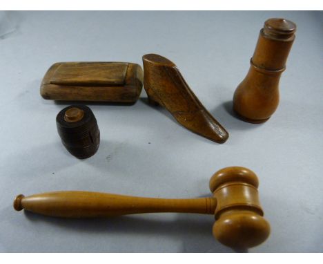 A Treen snuff box, apprentice piece, miniature gavel and other trinket pieces 