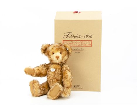 A Steiff limited edition Replica Teddy Bear 1926,  1800 of 5000, in original box with certificate and outer box, 2003