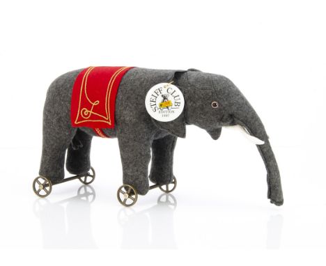 A Steiff limited Club Edition 1997/98 1914 Felt Elephant, 1186 for the year, 22cm., in original box with certificate and oute