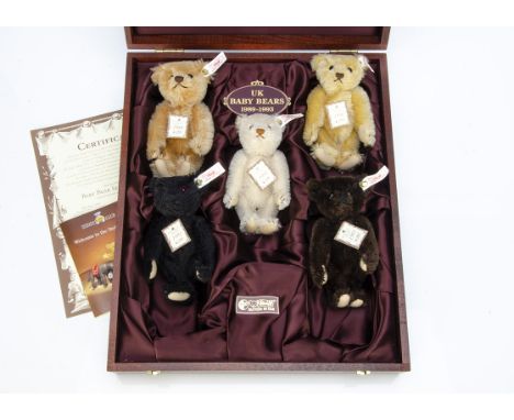 A Steiff limited edition British Collector's 1st Baby Bear Set 1989-1993, 660 of 1847, in original wooden box with certificat