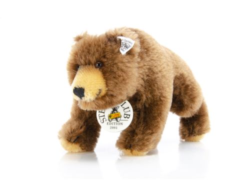 A Steiff limited Club Edition 2001/2002 Growling Bear 1954,  956 for the year, in original box with certificate and outer box