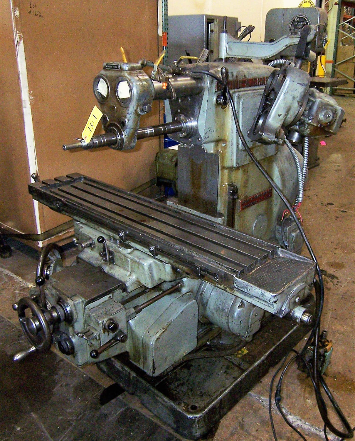 BROWN & SHARPE 2 PLAIN HORIZONTAL MILLING MACHINE, WITH VERTICAL HEAD