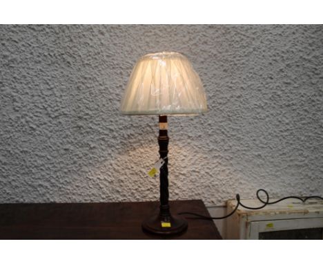 Decorative table lamp with twisted column base, approx 53 cm tall 