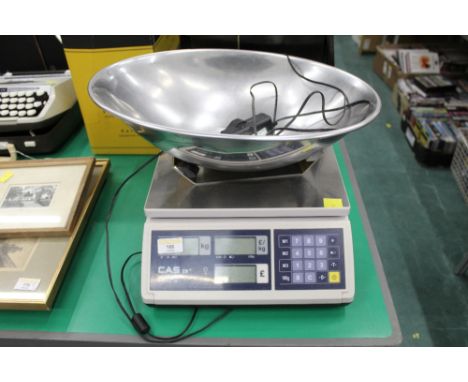 Set of digital shop scales