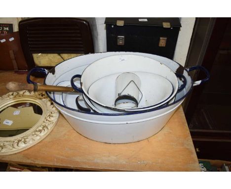 VARIOUS WHITE ENAMEL BOWLS AND OTHER ITEMS