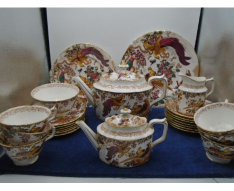 Stunning Royal crown Derby olde Avesbury tea set, includes 6 cups, 7 saucers, 6 cake plates 16cm, cake serving plate 23cm and