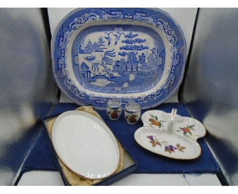Royal worcester serving dish, egg coddlers, boxed porcelain dish and un named meat plate