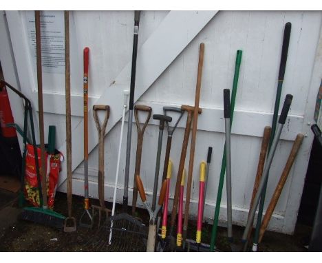 Assorted Gardening Tools from House Clearance