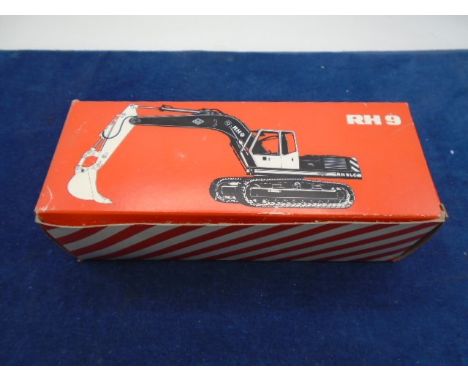 O&amp;K RH9 excavator slight damage to box