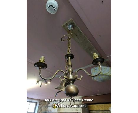 BRASS 3 ARM CEILING LIGHT