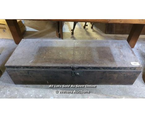 METAL TRUNK