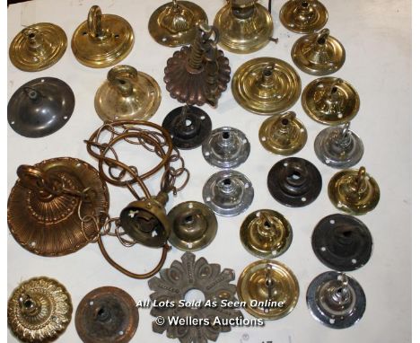 GOOD ASSORTMENT OF MAINLY BRASS LIGHT FITTINGS
