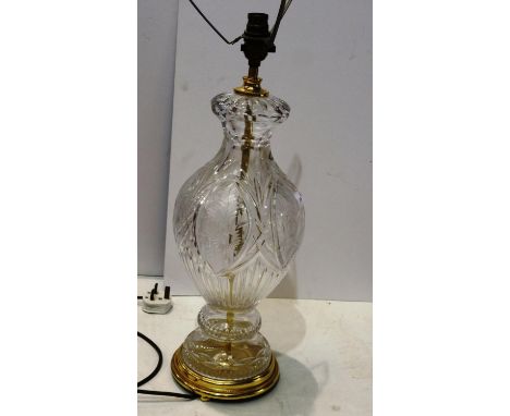 French crystal table lamp with shade, overall H: 73 cm. All electrical items in this lot have been PAT tested for safety and 