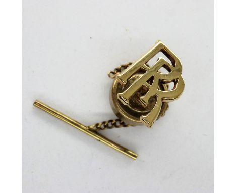 9ct gold Rolls Royce tie pin, boxed, L: 35 mm, 1.7g. UK P&amp;P Group 1 (£16+VAT for the first lot and £2+VAT for subsequent 