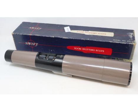 Swift zoom spotting scope, model 841, boxed. UK P&amp;P Group 3 (£30+VAT for the first lot and £8+VAT for subsequent lots) 