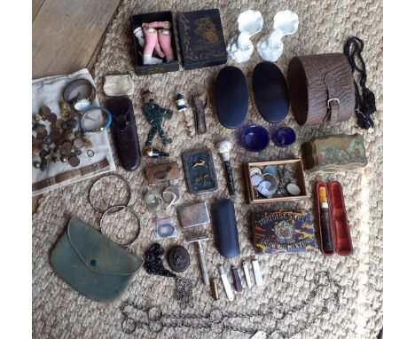 Collectables to include watch parts, military buttons, coins, vintage tins and boxes, a late 19th Century snuff box A/F, cher