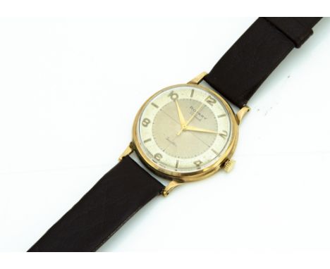 A 1960s Rotary 9ct gold cased gentleman's wristwatch, 32mm, gilt dial, 17 jewel movement, appears to run, dial pitted but ove