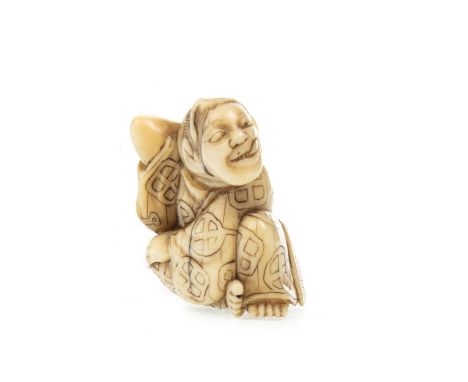 EARLY 20TH CENTURY JAPANESE IVORY NETSUKE, modelled as a seated man, signed, 3.5cm high