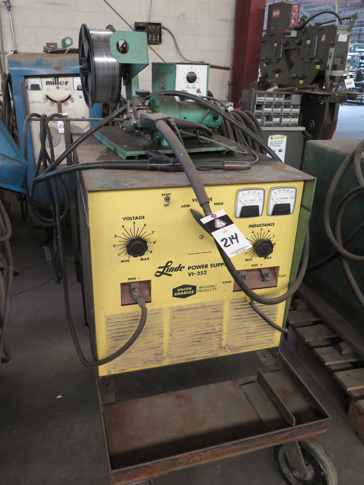 Lot 214 - Linde VI-252 Arc welding Power Source w/ Linde Wire Feeder