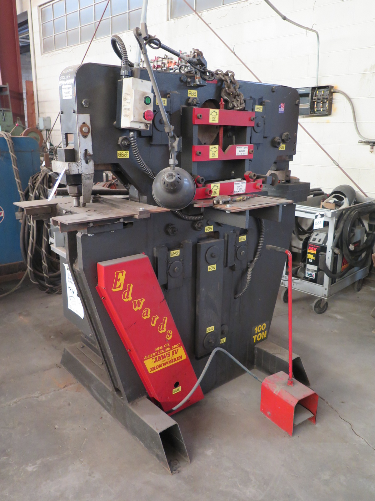 Edwards "Jaws IV" 100 Ton Iron Worker s/n 063510091 w/ 1 1/4" thru 1