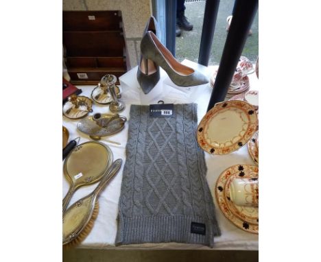 A Pair of new Dorothy Perkins size 6 shoes &amp; a men's new Firetrap scarf