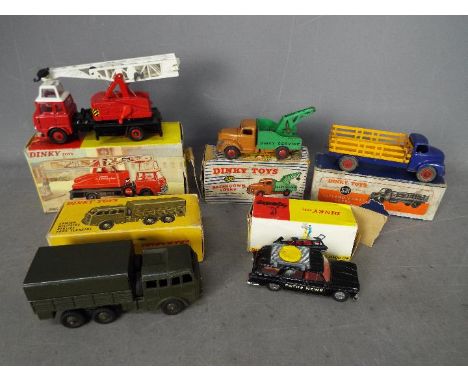 Dinky Toys - A collection of five boxed diecast model vehicles from Dinky Toys. Lot ncludes Dinky #281 Pathe News Camera Car;