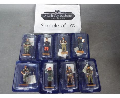 Del Prado - A Regiment of 50 x blister packed war soldier figures including Infantryman Ottoman Army Turkey 1914, Medic 94th 