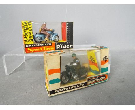 Britains - Two boxed Britains diecast motorcycles in unassociated boxes. Lot consists of Britains #9686 Triumph Thunderbird i