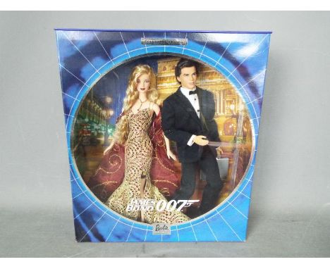 Mattel - Barbie - James Bond - A boxed collectors edition James Bond Ken and Barbie gift set. The dolls appear in Mint condit