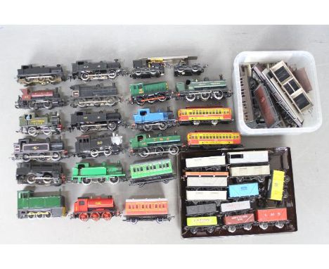 Bachmann - Hornby - Lima - A collection of 16 x locos and a similar amount of rolling stock. Includes Bachmann 0-6-0 saddle t