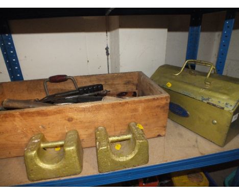 A BOX OF HAND TOOLS TOGETHER WITH TWO CAST WEIGHTS PLUS A FORD TOOL BOX