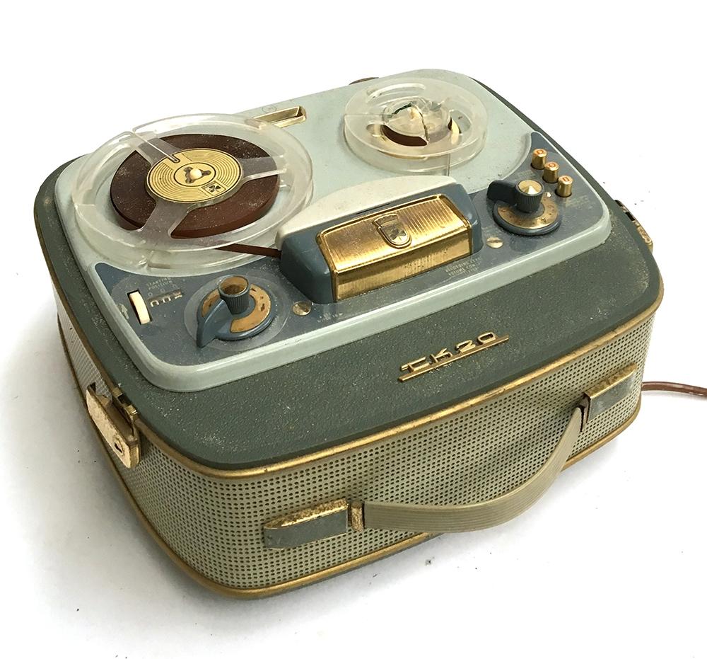 A Grundig TK20 reel to reel tape recorder