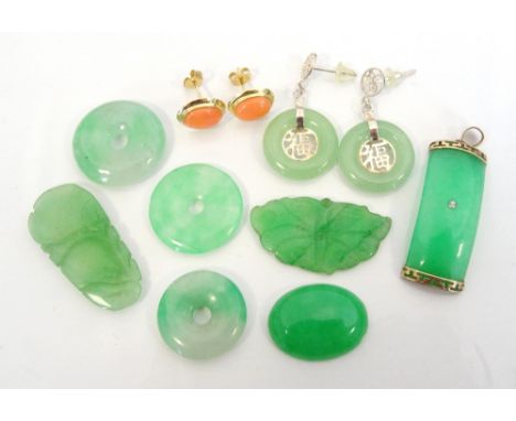 SELECTION OF JADE AND OTHER JEWELLERYcomprising a diamond set jade pendant in gold mounts; a pair of jade disc earrings in si