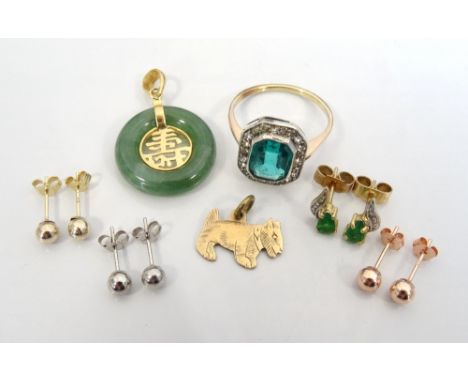 SELECTION OF GOLD JEWELLERYcomprising a circular jade pendant with eighteen carat gold Chinese character decoration to the ce