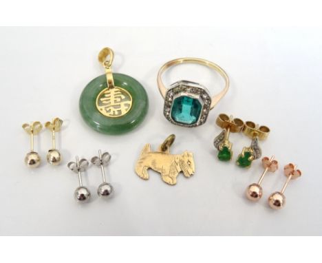 SELECTION OF GOLD JEWELLERYcomprising a circular jade pendant with eighteen carat gold Chinese character decoration to the ce