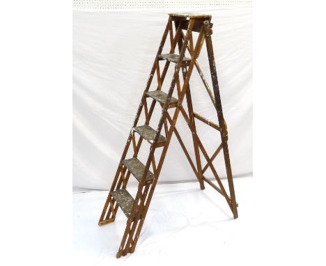 SET OF VINTAGE PINE FOLDING STEP LADDERSwith six steps, 160cm high
