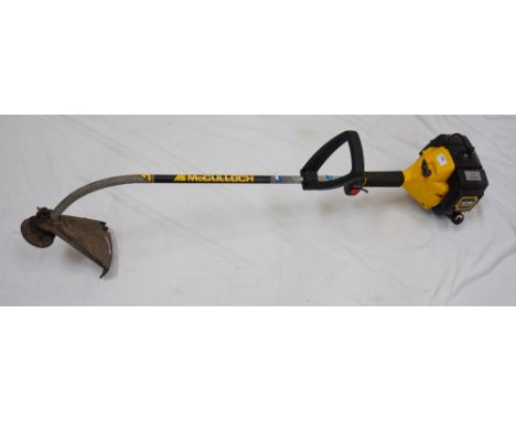 McCULLOCH MT270X STRIMMERwith a two stroke engine 