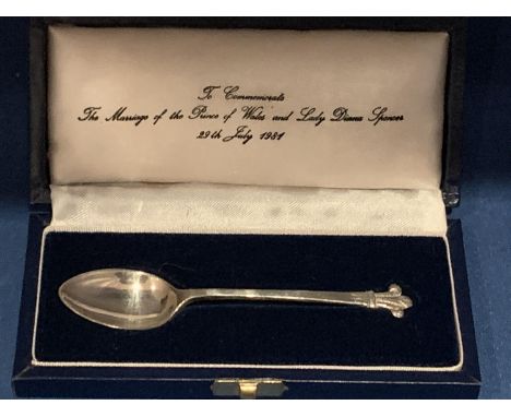 SILVER HALLMARKED COMMEMORATIVE CASED SPOON FOR THE MARRIAGE OF THE PRINCE OF WALES AND LADY DIANA SPENCER 29TH JULY 1981 