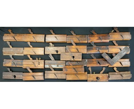 Vintage Woodworking / Carpentry tools - moulding, moving filleted type planes, and rebate planes, William Hields of Nottingha