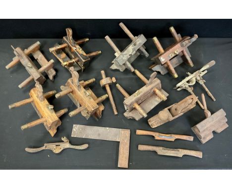 Vintage Woodworking / Carpentry tools - 19th and early 20th century planes, circular compass plane, possibly Stanley, Plough 