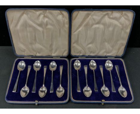Silver - Two cased sets of six silver tea spoons, William Hutton &amp; Son Sheffield 1960, 2.7ozt. 