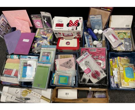 Art and craft - paper crafting tools and supplies - embossing boards, cuttlebug embossing tool with boards, Minnie Mouse die 